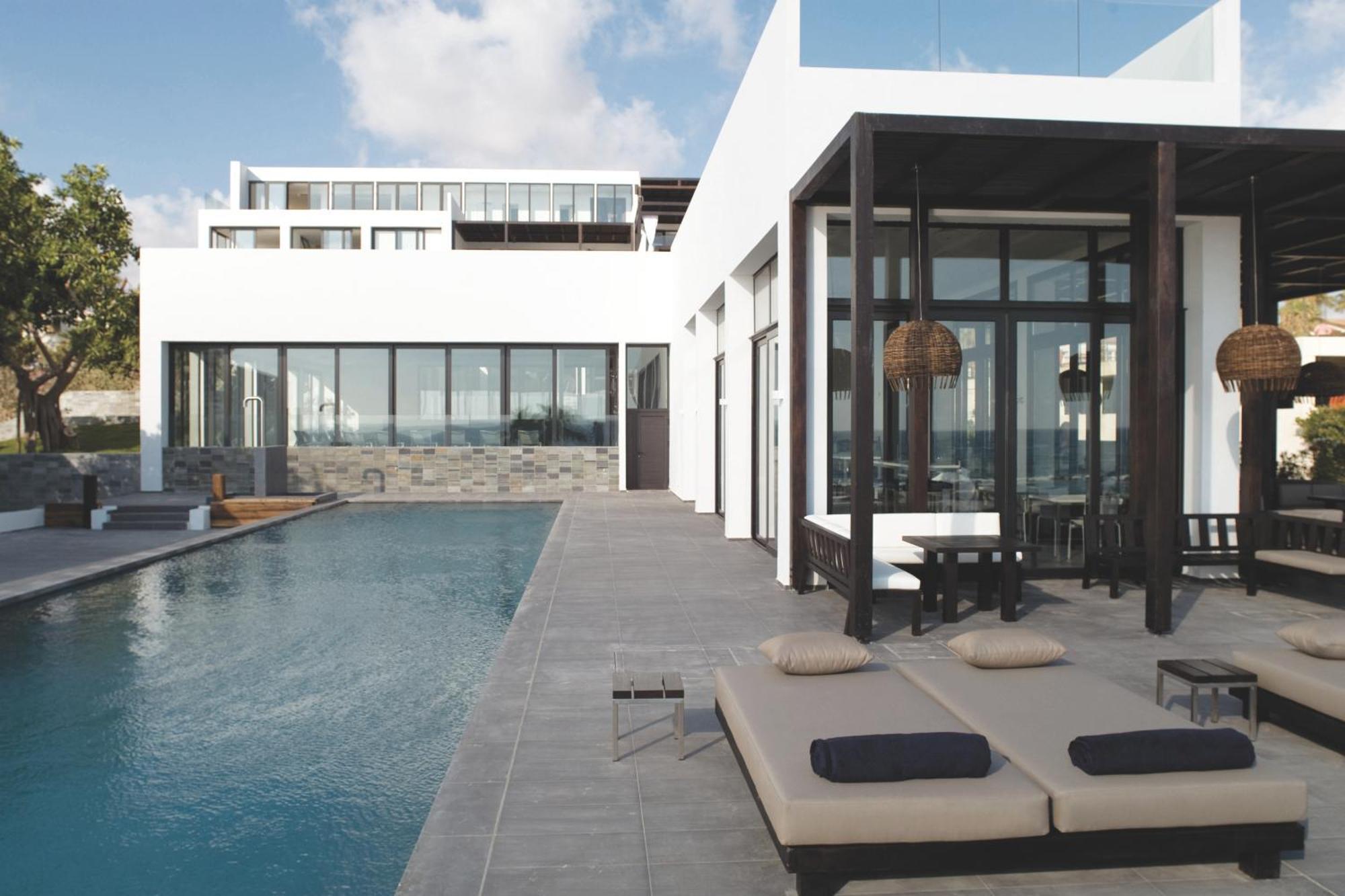 Almyra Hotel Paphos Luaran gambar The hotel's pool